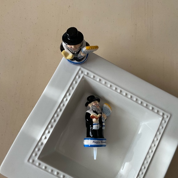 OY! Happy Hanukkah Rabbi Platter Decoration 🕎 - Picture 5 of 6